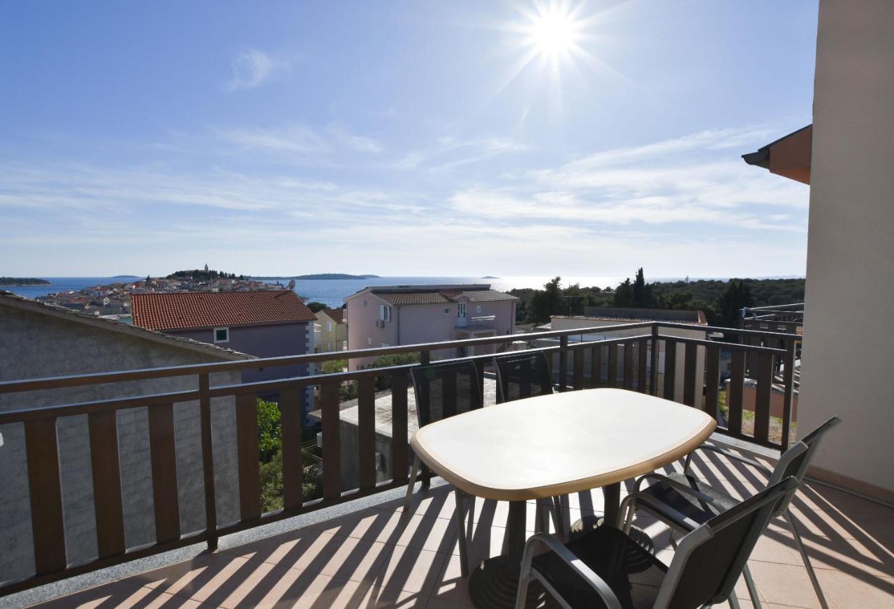 Apartments Karmen I Primošten Esterno foto