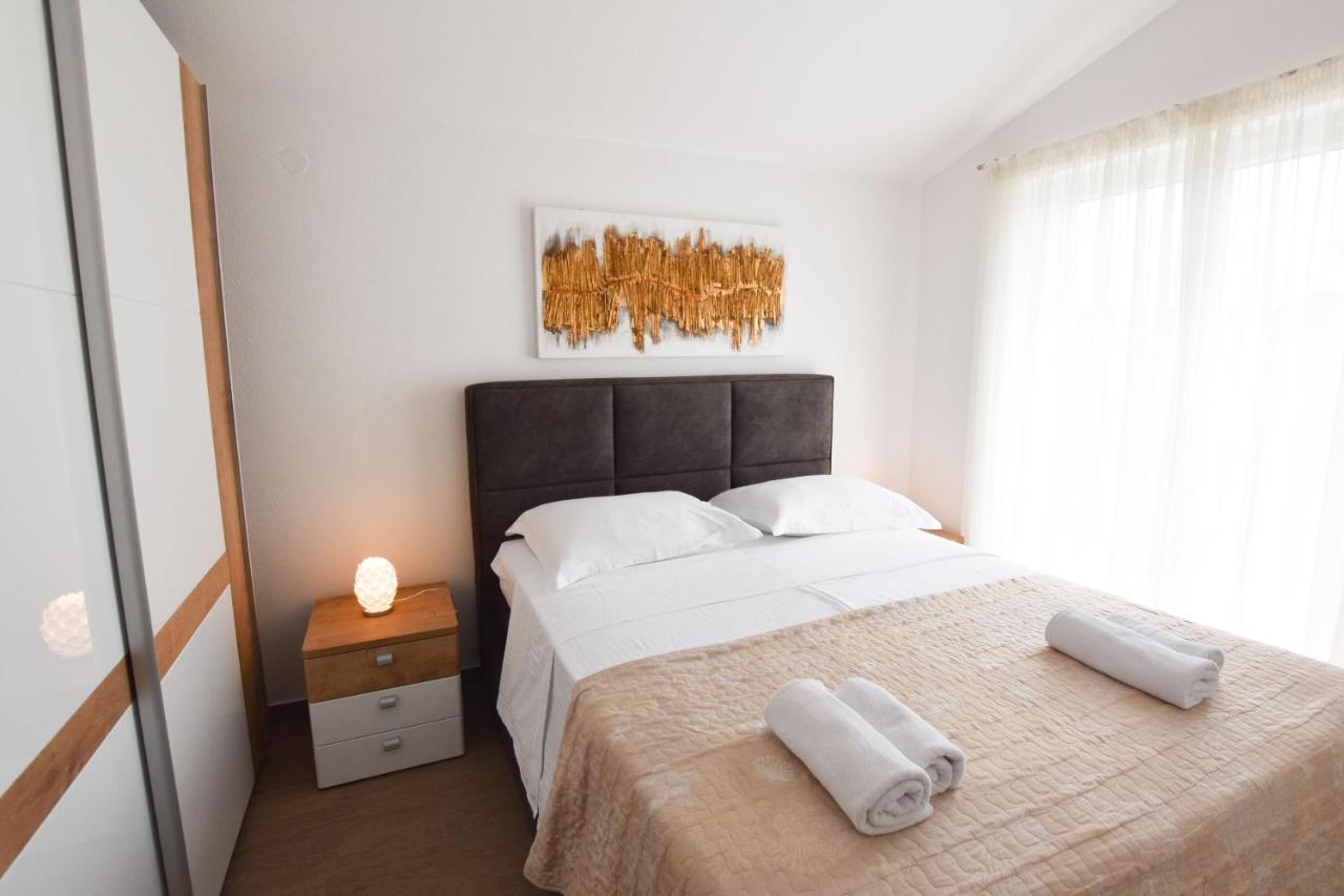 Apartments Karmen I Primošten Esterno foto